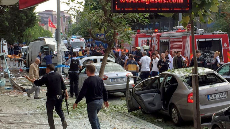 İstanbul Şirinevler Yenibosna'da patlama!