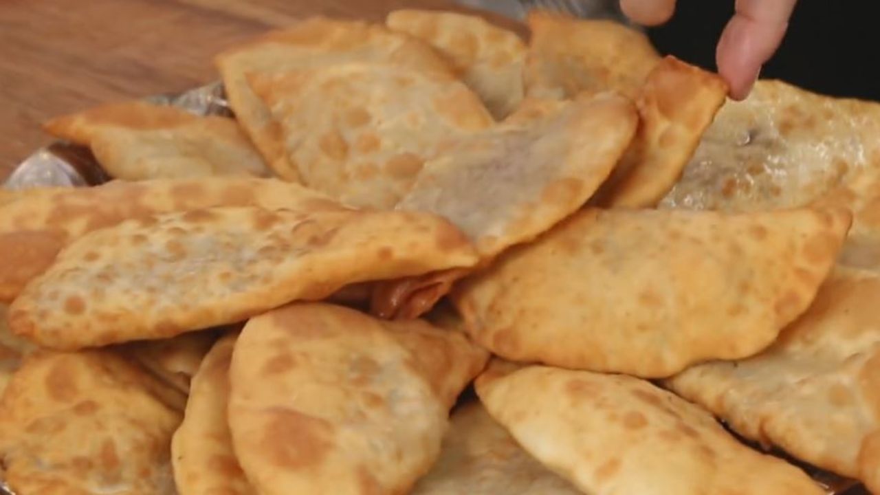 nursel in evi nden pirincli borek tarifi