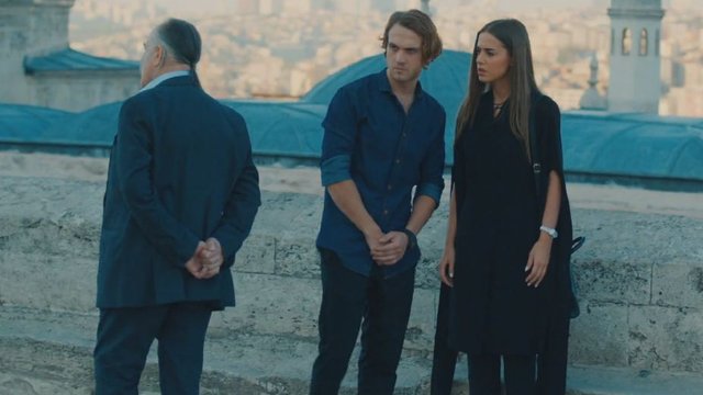 Melek, Celal Baba'yı vazgeçiriyor!