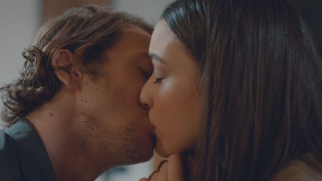 Mert ve Eylem arasında duygusal yakınlaşma!