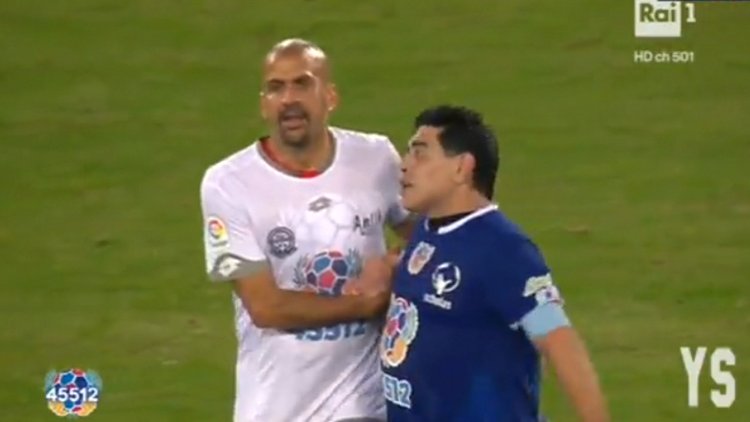 Maradona, barış maçında yine gerginlik çıkardı