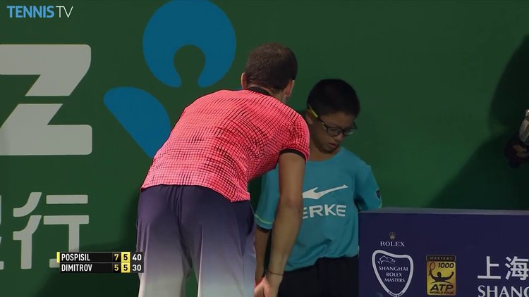 Top toplayan ufaklığı böyle teselli etti