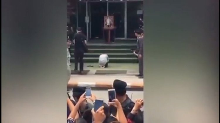 Krala hakaretin cezası böyle oldu