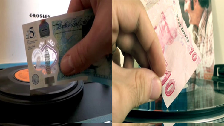 Pikap iğnesi yerine kağıt para kullandılar