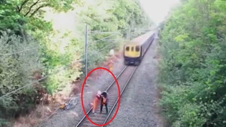 Sarhoş adamı ölümden kurtardılar