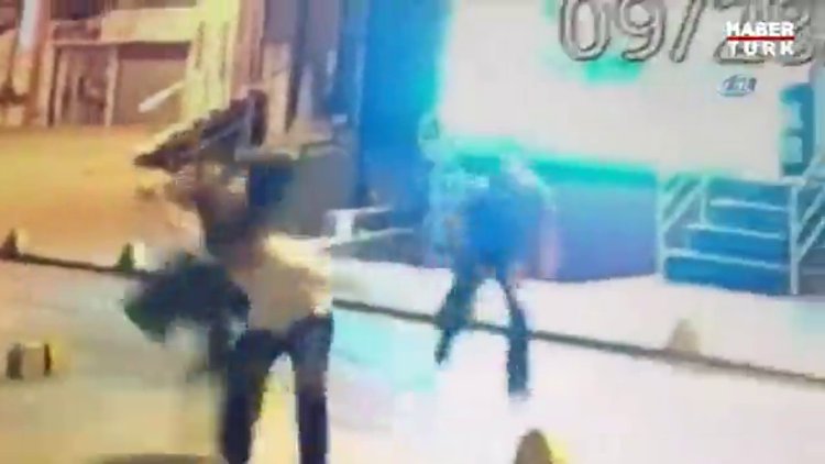 Laleli'de kapkaççı dehşeti kamerada