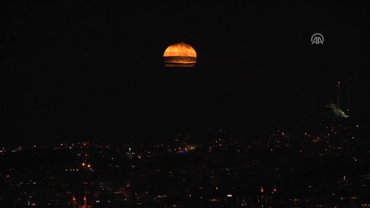 'Süper Ay' tutulması bu gece gerçekleşti