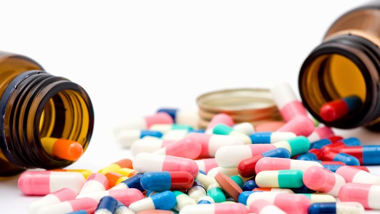 ANTİBİYOTİKTE BİRİNCİYİZ