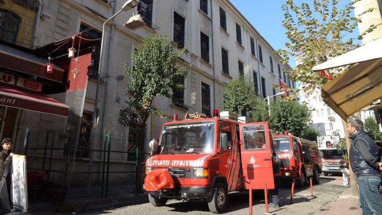 Kumkapı Geri Gönderme Merkezinde yangın