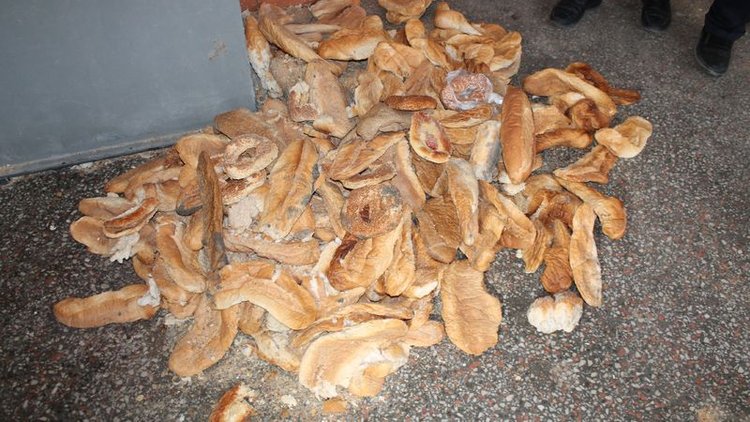 PASTANELERE SATMIŞLAR!