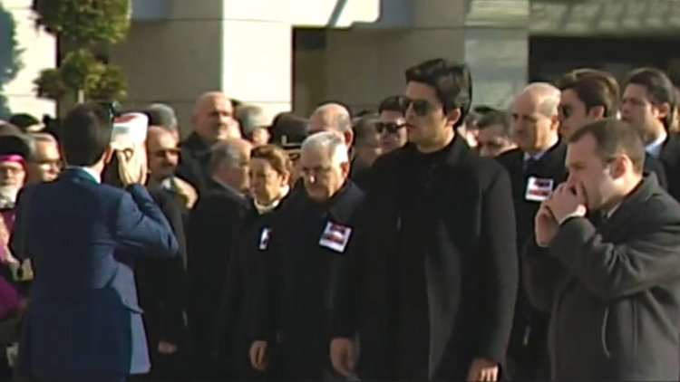 Şehitler için cenaze töreni düzenleniyor