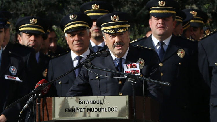 İstanbul Emniyet Müdürü: Siz kimin köpeğisiniz