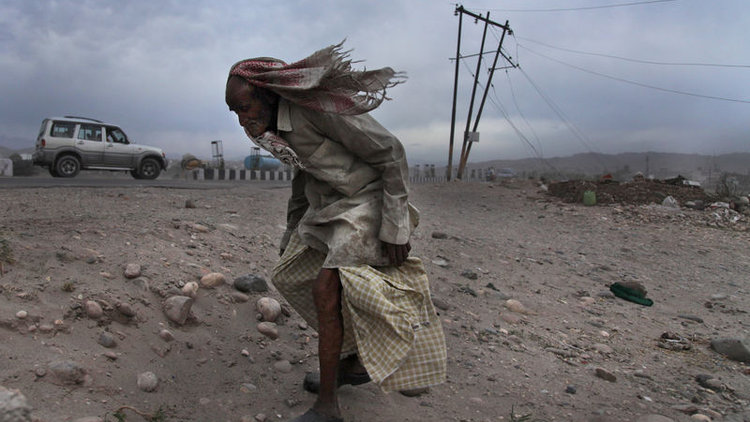 30 BİN KİŞİ KASIRGA KURBANI