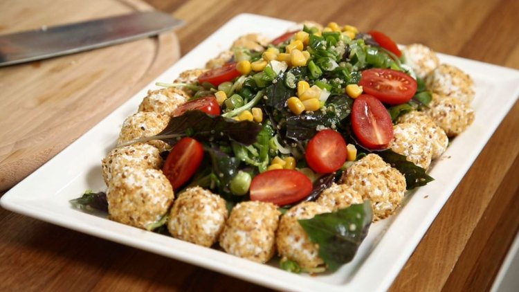 Nursel'in Evi'nden "Peynir Toplu Semizotu Salatası" Tarifi