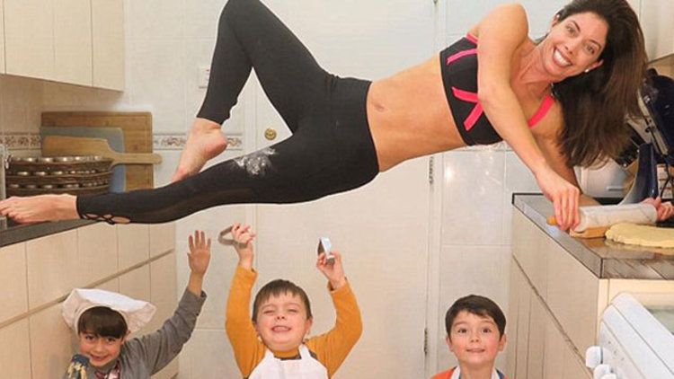 Mutfakta bile spor yapan anne