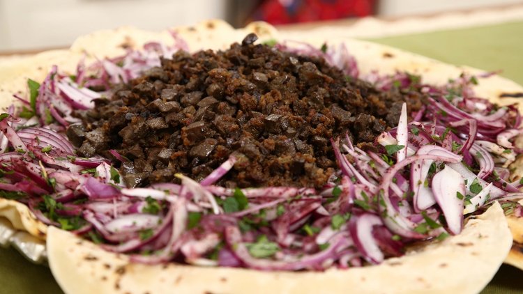 33 saniyede Mersin Usulü Ciğer Kavurma Tarifi