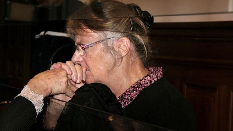 Kocasını öldüren kadın affedildi