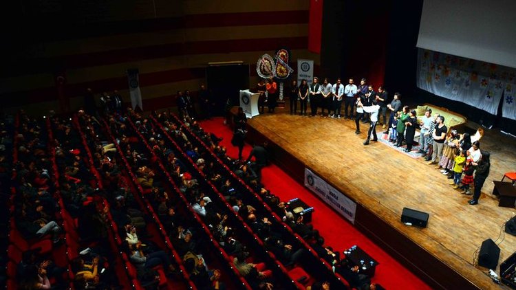 Yas döneminde sanat olur mu?