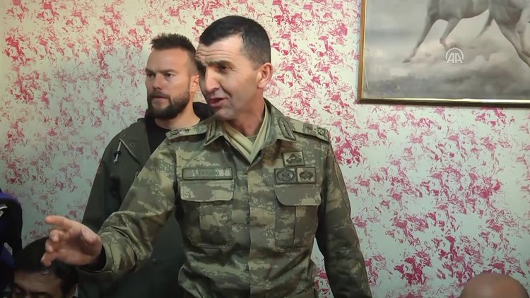 Komutan esnafla buluştu