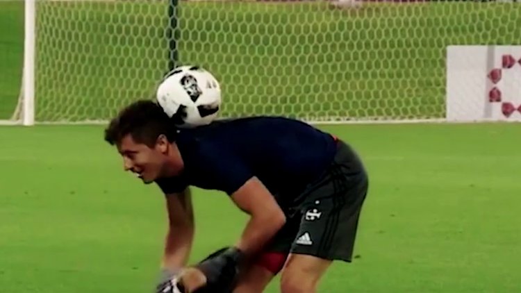 Lewandowski'den idmanda şık hareketler