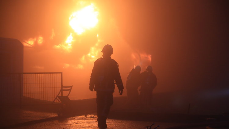 Hadımköy'de fabrika yangını havadan görüntülendi
