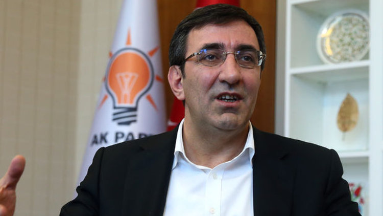 Bahçeli, AK Parti'nin kitapçığında neden yer aldı?