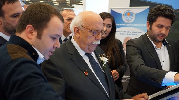 Kültür ve Turizm Bakanı Nabi Avcı Türkü Söyledi