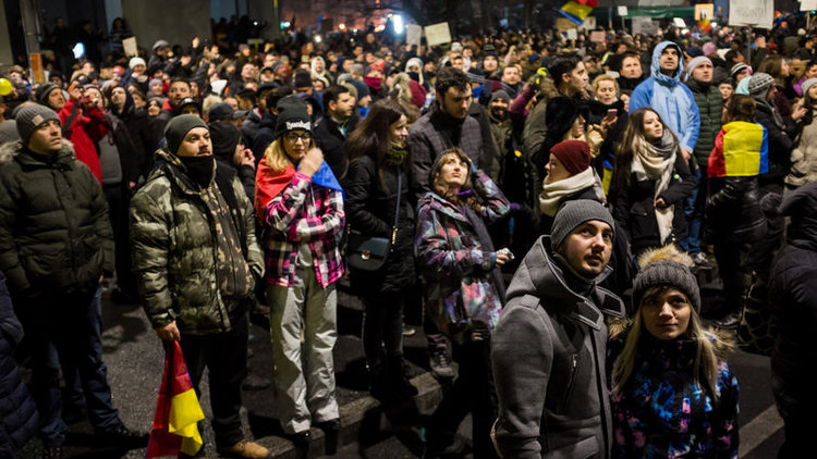 Romanya'daki protestolar ve Balkanlar'da "bahar" senaryoları