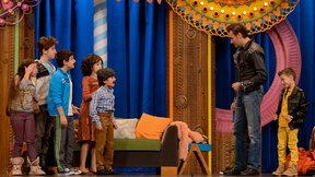 Bilal, ailesini tatile göndermemek için her yolu deniyor!