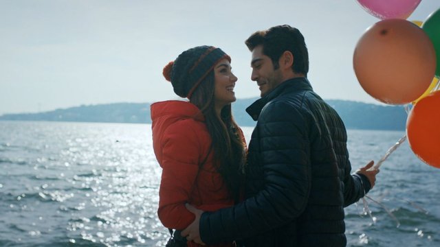 Hayat ve Murat'ın romantik anları!