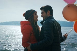 Hayat ve Murat'ın romantik anları!