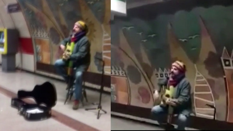 Çelik Taksim metrosunda şarkı söyledi