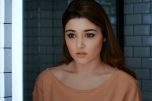 Hayat hamile olduğunu öğrendi!