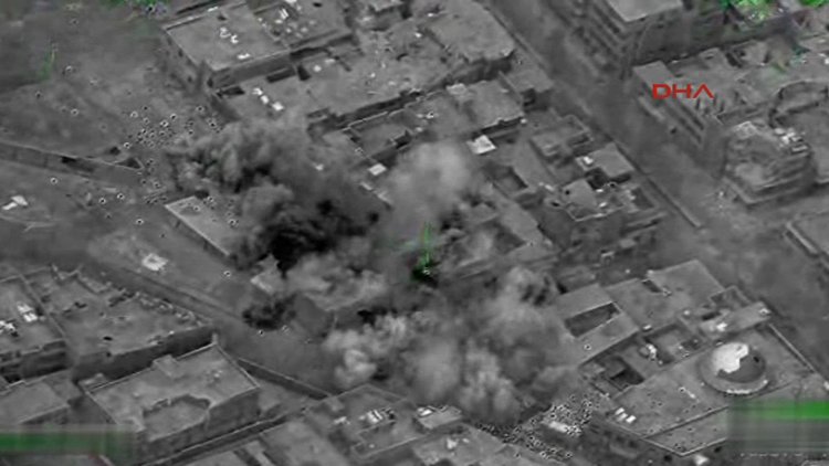 Fırat Kalkanı Harekatı'nda DEAŞ hedeflerinin vurulma anı