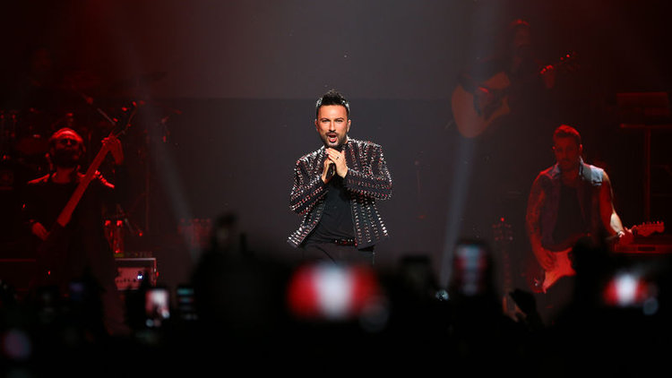 Turne New York'tan başladı