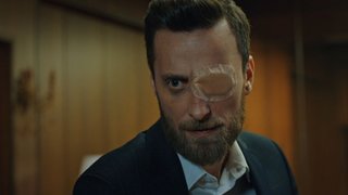 Kirve'den kurtarmak için Ece ile evleneceğini söyleyen Ömer'e İskender yanlış yaptığını söylüyor