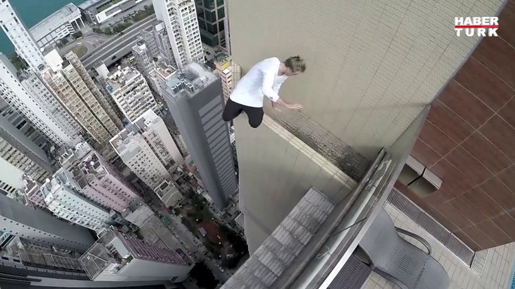 Gökdelen kenarında ölümle dans!