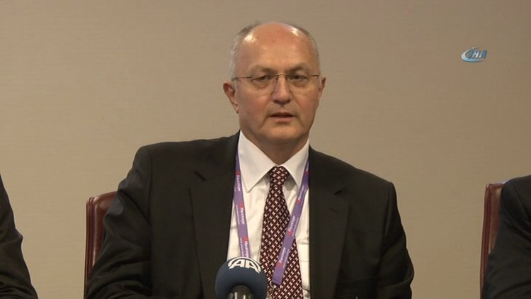 HIV virüsü taşıyan engelli genç kızın yaptığı doğum