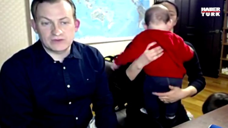 Robert Kelly'nin ailesi hep birlikte yayına katıldı