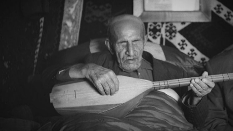 Aşık Veysel - Benim sadık yarim kara topraktır