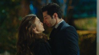 Kenan, Zeynep'e evi neden aldığını açıklıyor.