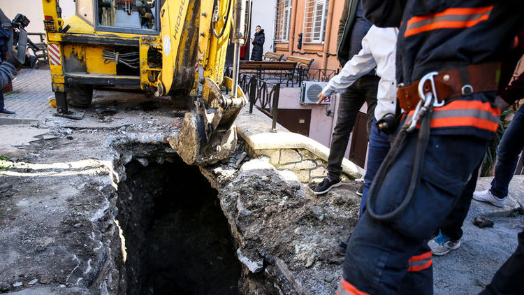 Çapa Tıp Fakültesi'nde göçük