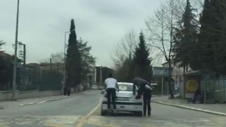 Başkent'te patenci gençlerden tehlikeli oyun