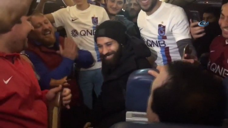 Taraftardan Olcay Şahan'a kemençeli beste