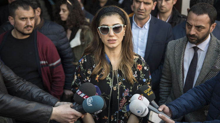 Sanatçı dostları İbrahim Erkal'ı ziyaret etti