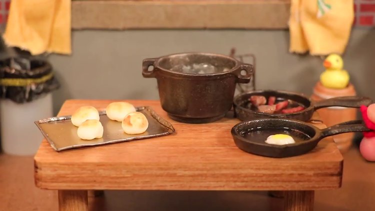 Dünyanın en küçük kahvaltı masası