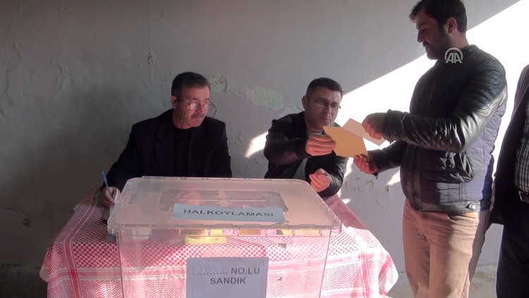 Oy verme işlemi 12 dakika sürdü