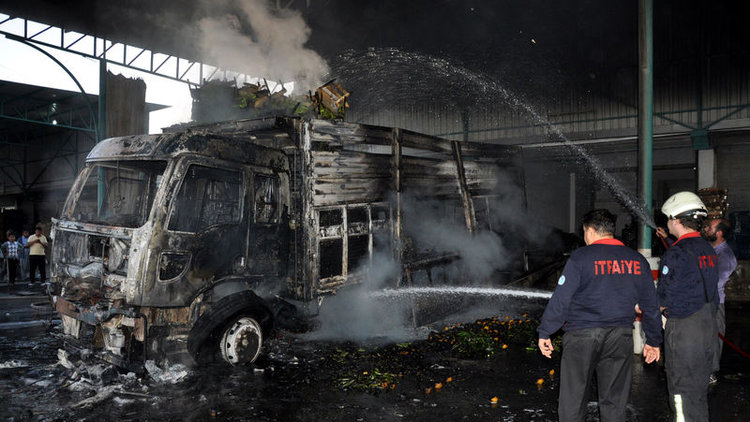 Peş peşe patlamalar meydana geldi