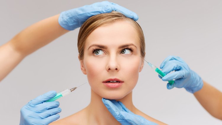 Gençlerde estetik yaşı düşüyor