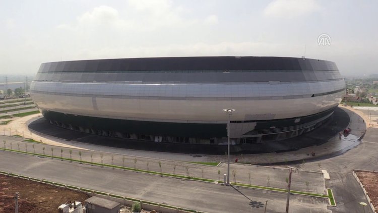 Pişmaniye tasvirli statta sona doğru